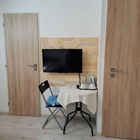Amalia Privatunterkunft Piest'any
